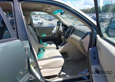 2005 Toyota Highlander V6 from USA, damaged, VIN JTEEP21A350101864